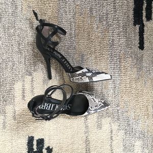 Sam & Libby Pointed Toe Strappy Pumps size 8